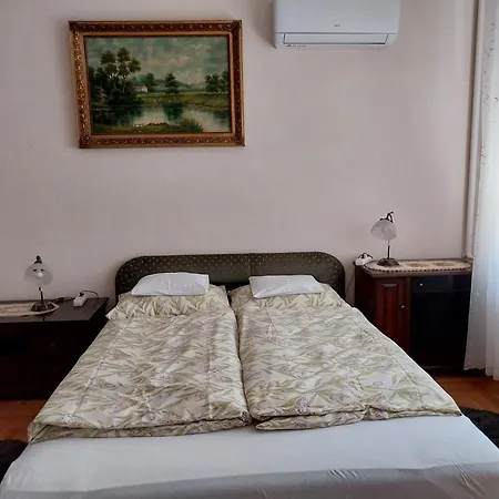 Mezeskalacs Vendeghaz Apartamento *