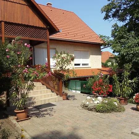Mezeskalacs Vendeghaz * Balatonboglár