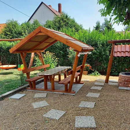 Mezeskalacs Vendeghaz Apartamento Balatonboglár